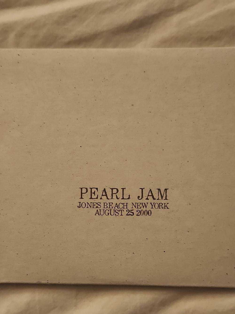 Pearl Jam Jones Beach August 25 2000 2 CD Live - Black Text on Cream